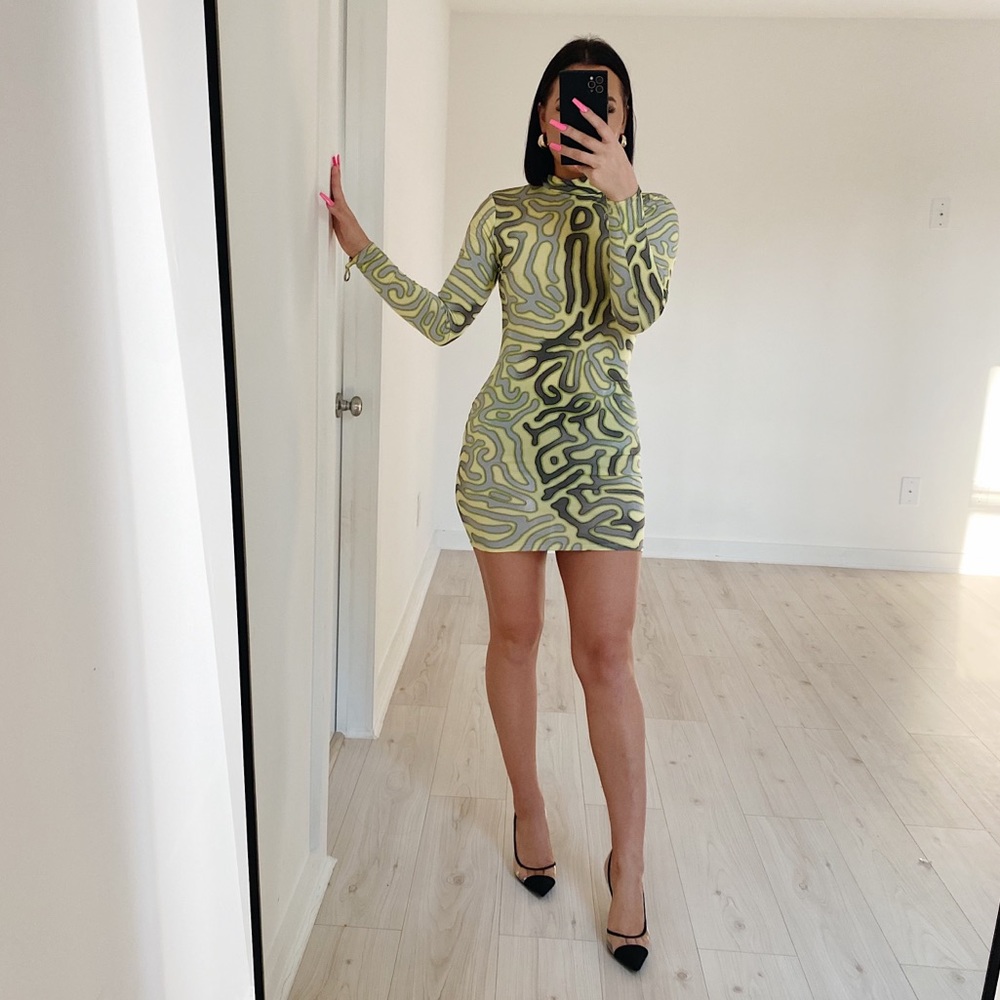 FASHION NOVA MINI DRESS - Picture 2 of 5